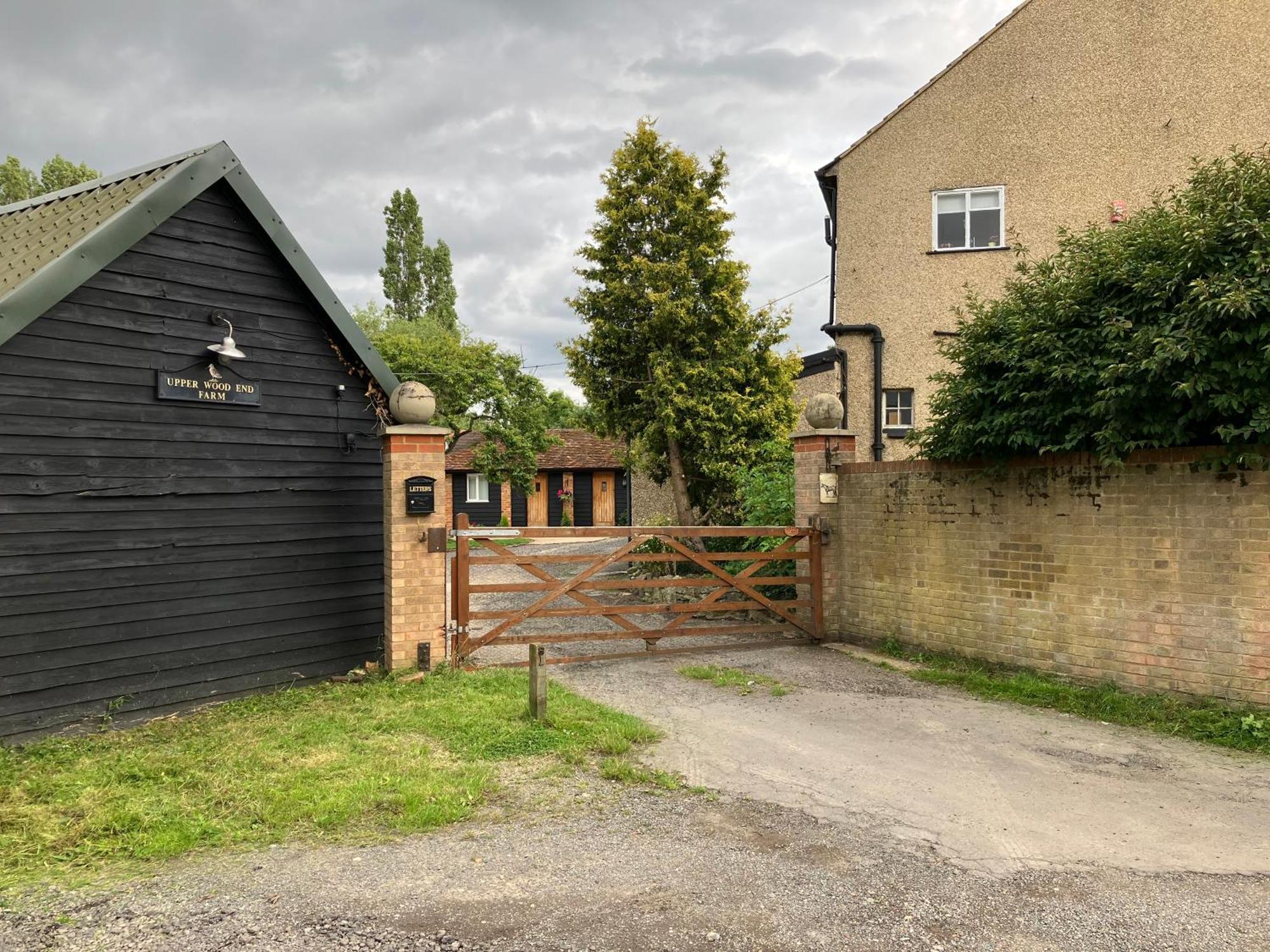 Upper Wood End Farm Holiday Cottages Marston Moreteyne المظهر الخارجي الصورة